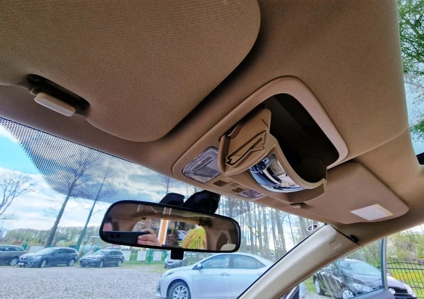 Honda CR-V cena 42900 przebieg: 219800, rok produkcji 2007 z Miechów małe 781